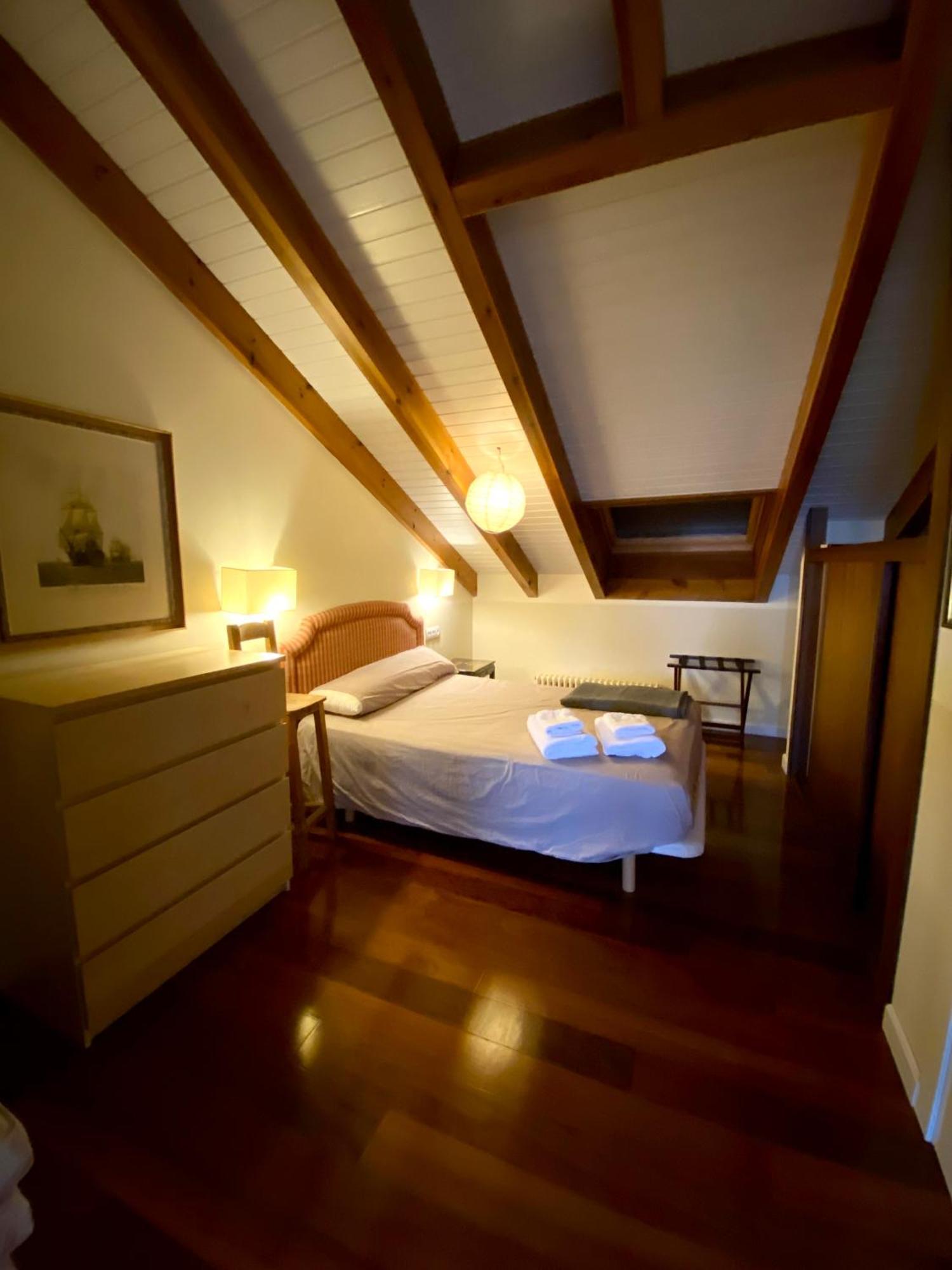 Casas Olmo Y Fresno Jardin Y Piscina A 17 Kilometros De Ferienhaus