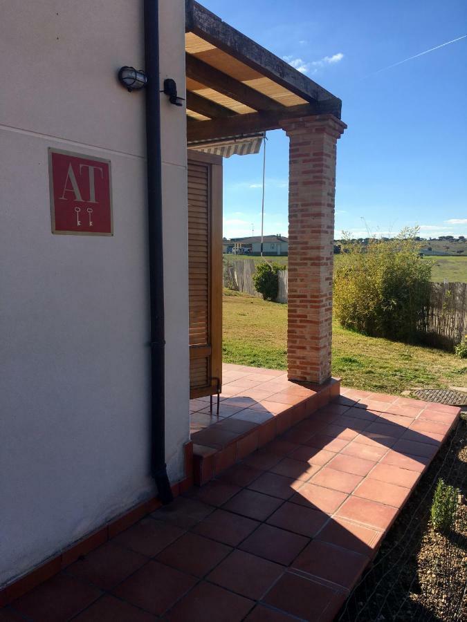 Ferienhaus Casas Olmo Y Fresno Jardin Y Piscina A 17 Kilometros De