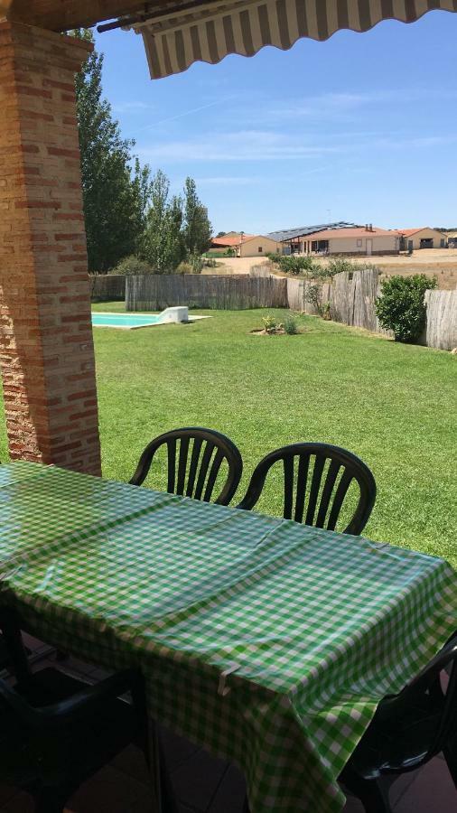 Casas Olmo Y Fresno Jardin Y Piscina A 17 Kilometros De Salamanca